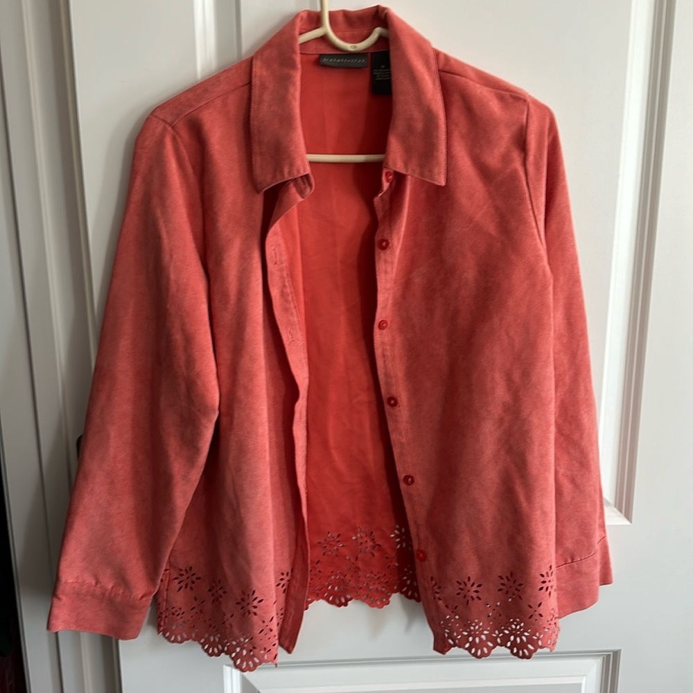 Ladies eyelet hem blouse